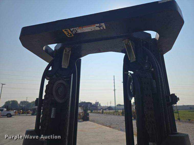 image for item DY1174 Caterpillar EC30LN2 forklift