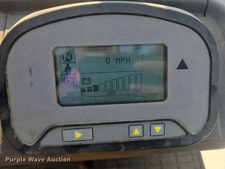 image for item DY1174 Caterpillar EC30LN2 forklift