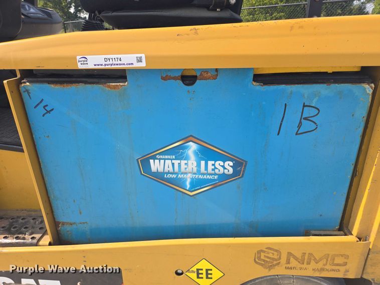 image for item DY1174 Caterpillar EC30LN2 forklift