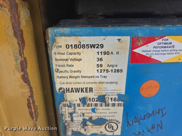 image for item DY1174 Caterpillar EC30LN2 forklift