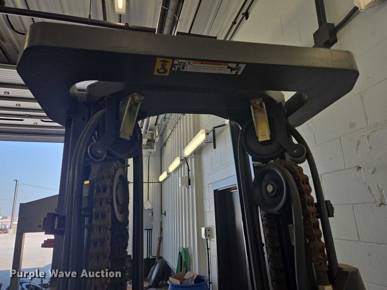 image for item DY1175 Caterpillar EC30LN2 forklift