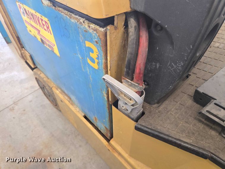 image for item DY1175 Caterpillar EC30LN2 forklift