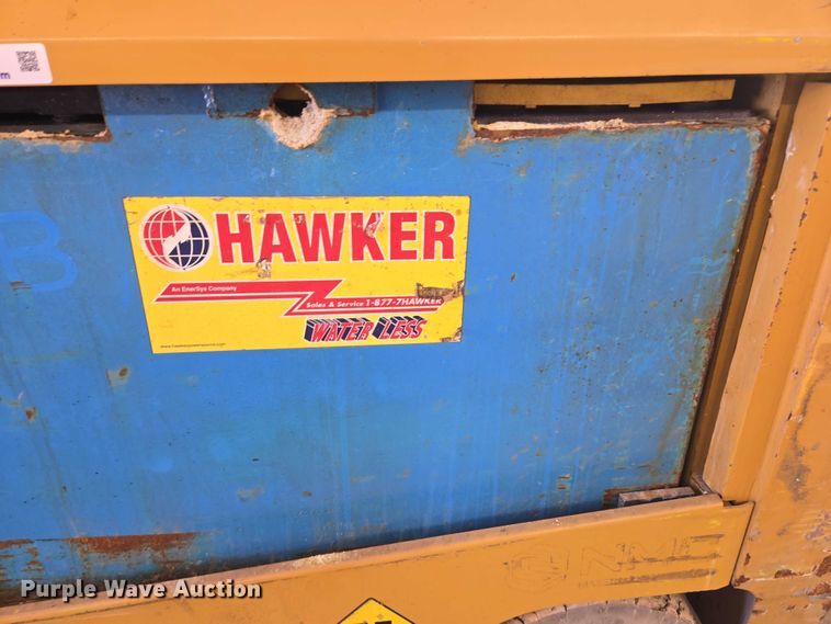 image for item DY1175 Caterpillar EC30LN2 forklift