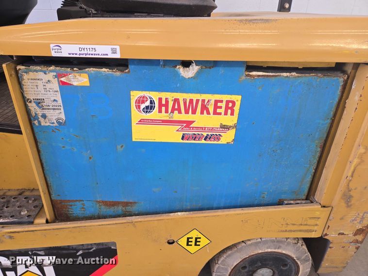 image for item DY1175 Caterpillar EC30LN2 forklift