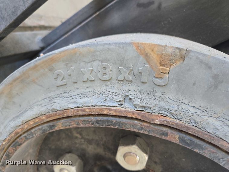 image for item DY1175 Caterpillar EC30LN2 forklift