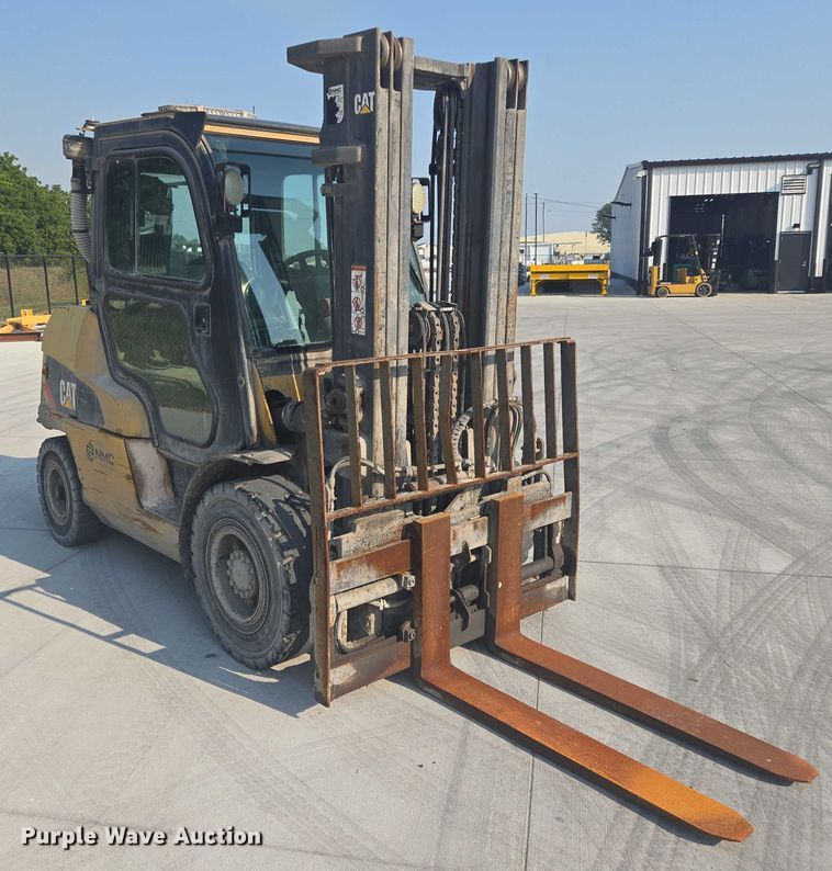 image for item DY1176 Caterpillar PD10000 forklift