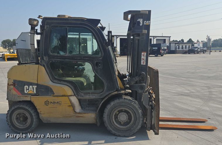 image for item DY1176 Caterpillar PD10000 forklift