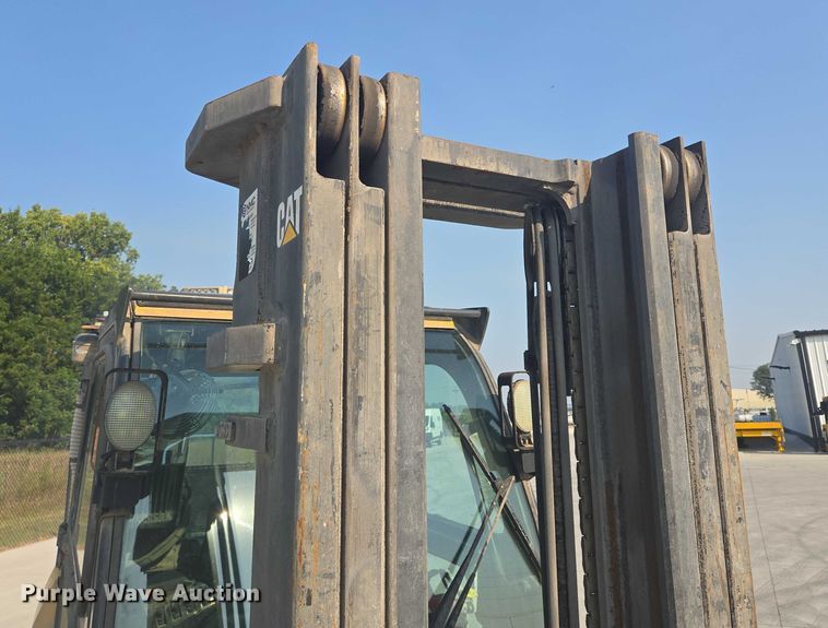 image for item DY1176 Caterpillar PD10000 forklift