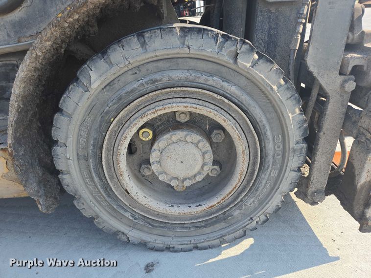 image for item DY1176 Caterpillar PD10000 forklift