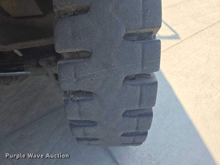 image for item DY1176 Caterpillar PD10000 forklift