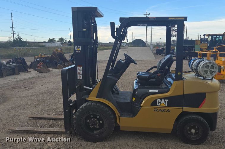 image for item DY1178 Caterpillar GP33N forklift