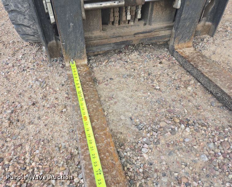 image for item DY1178 Caterpillar GP33N forklift