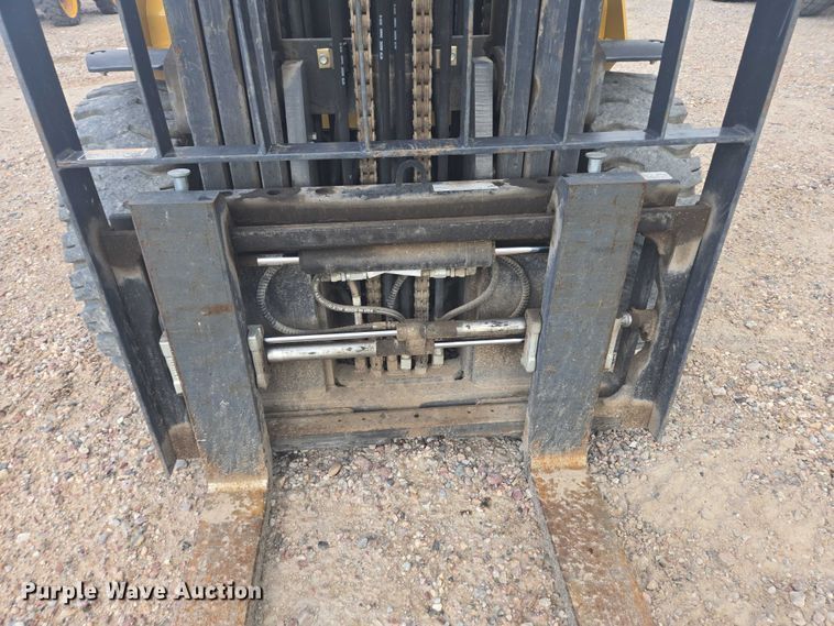 image for item DY1178 Caterpillar GP33N forklift