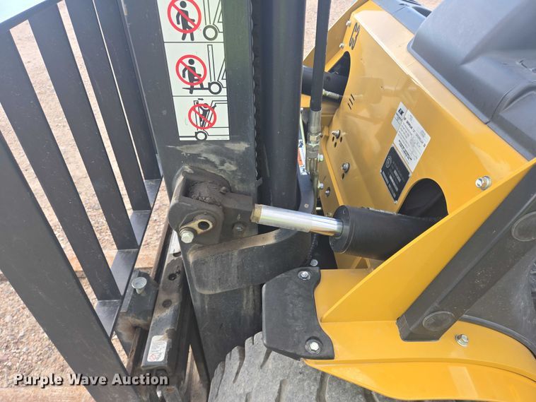 image for item DY1178 Caterpillar GP33N forklift