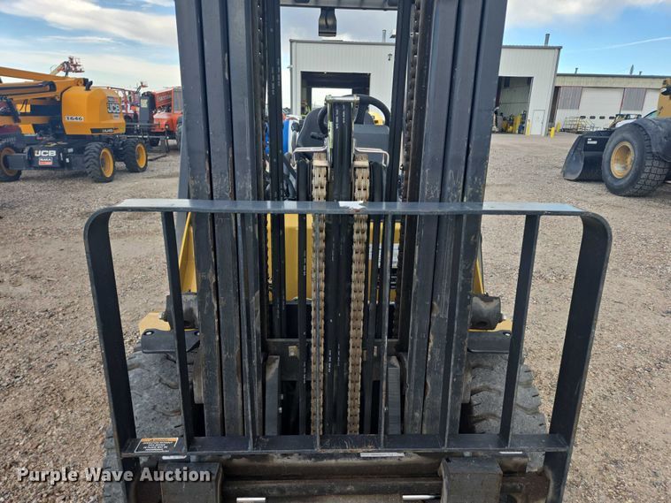 image for item DY1178 Caterpillar GP33N forklift