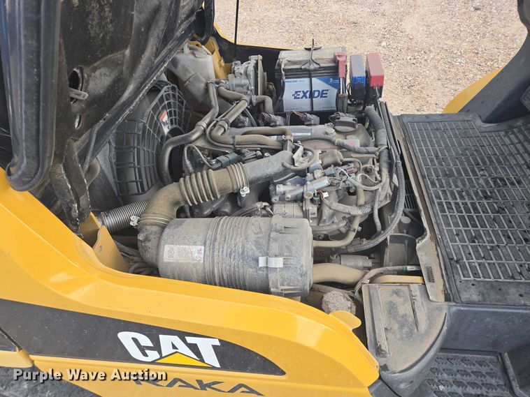 image for item DY1178 Caterpillar GP33N forklift