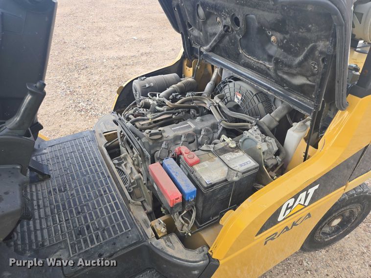 image for item DY1178 Caterpillar GP33N forklift