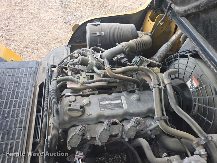 image for item DY1178 Caterpillar GP33N forklift