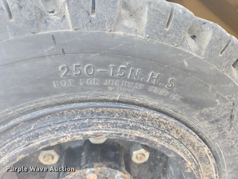 image for item DY1178 Caterpillar GP33N forklift