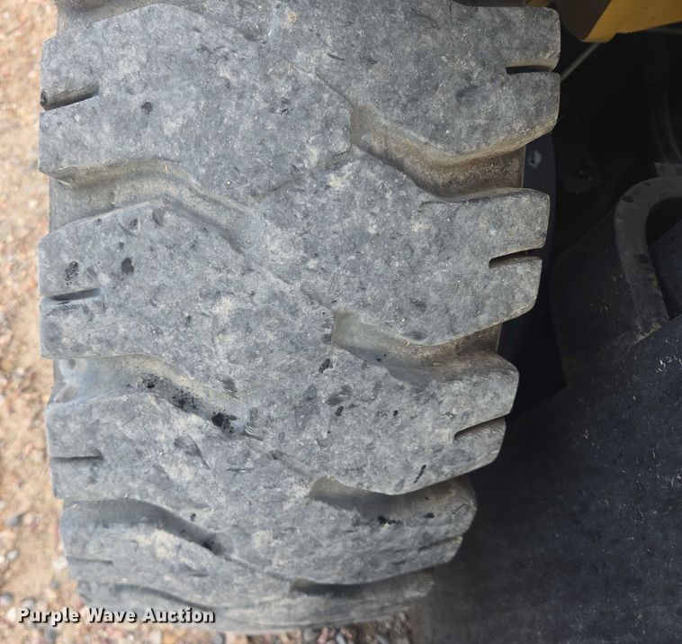 image for item DY1178 Caterpillar GP33N forklift