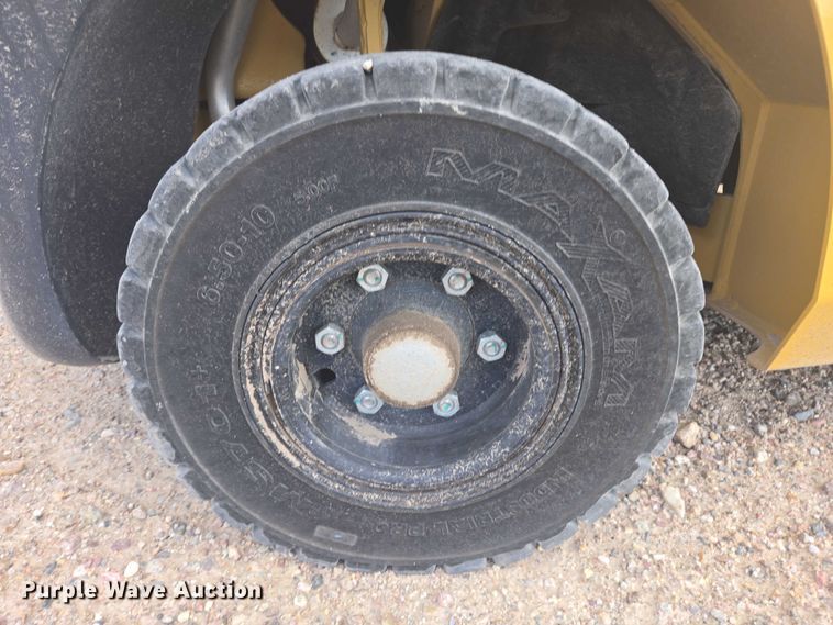 image for item DY1178 Caterpillar GP33N forklift