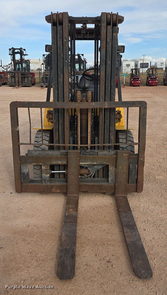 image for item DY1190 Caterpillar GP40 forklift
