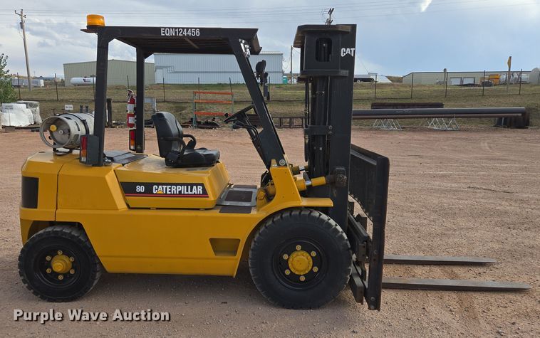 image for item DY1190 Caterpillar GP40 forklift