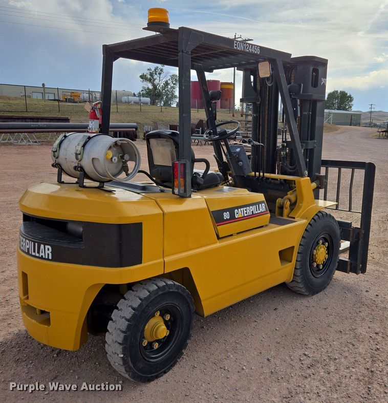 image for item DY1190 Caterpillar GP40 forklift