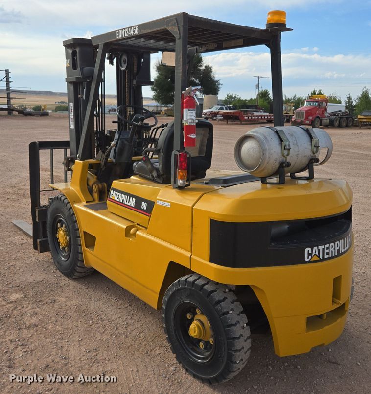 image for item DY1190 Caterpillar GP40 forklift