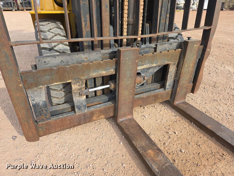 image for item DY1190 Caterpillar GP40 forklift