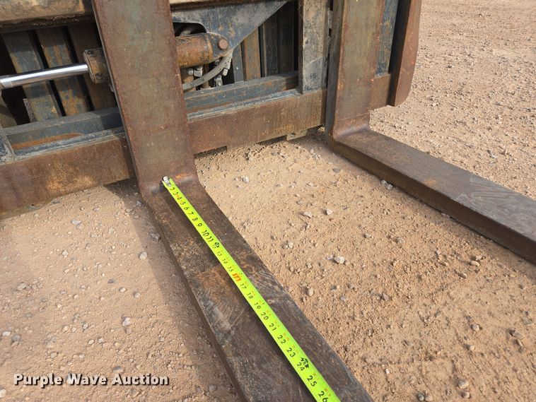 image for item DY1190 Caterpillar GP40 forklift