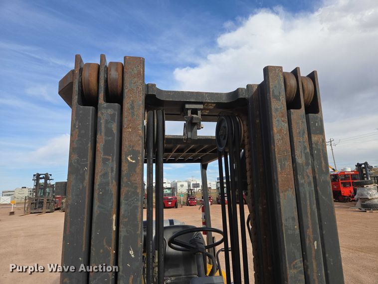 image for item DY1190 Caterpillar GP40 forklift