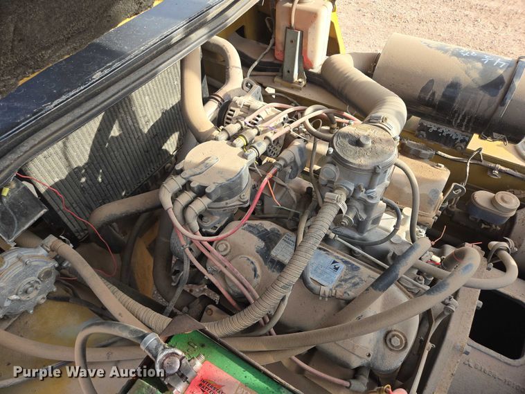 image for item DY1190 Caterpillar GP40 forklift