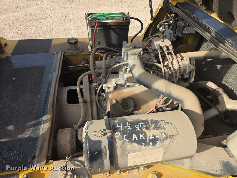 image for item DY1190 Caterpillar GP40 forklift