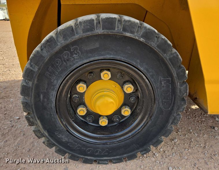 image for item DY1190 Caterpillar GP40 forklift