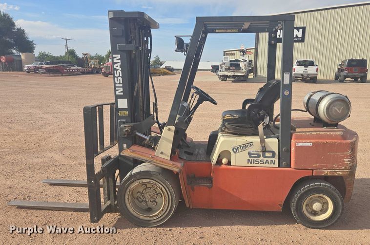 image for item DY1191 Nissan 60 forklift