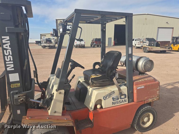 image for item DY1191 Nissan 60 forklift