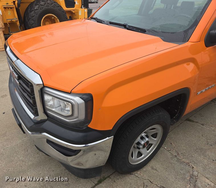 image for item DY1216 2018 GMC Sierra 1500 Double Cab pickup truck