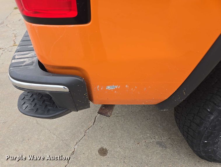 image for item DY1216 2018 GMC Sierra 1500 Double Cab pickup truck