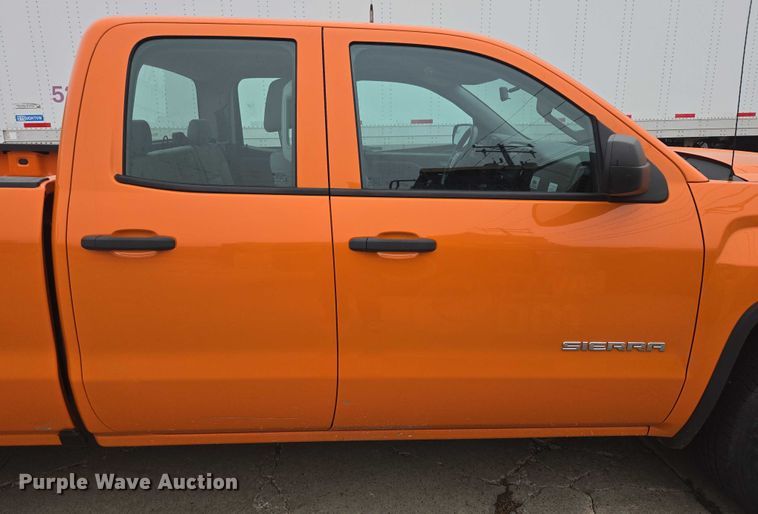 image for item DY1216 2018 GMC Sierra 1500 Double Cab pickup truck