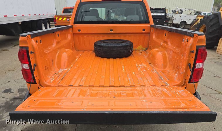 image for item DY1216 2018 GMC Sierra 1500 Double Cab pickup truck