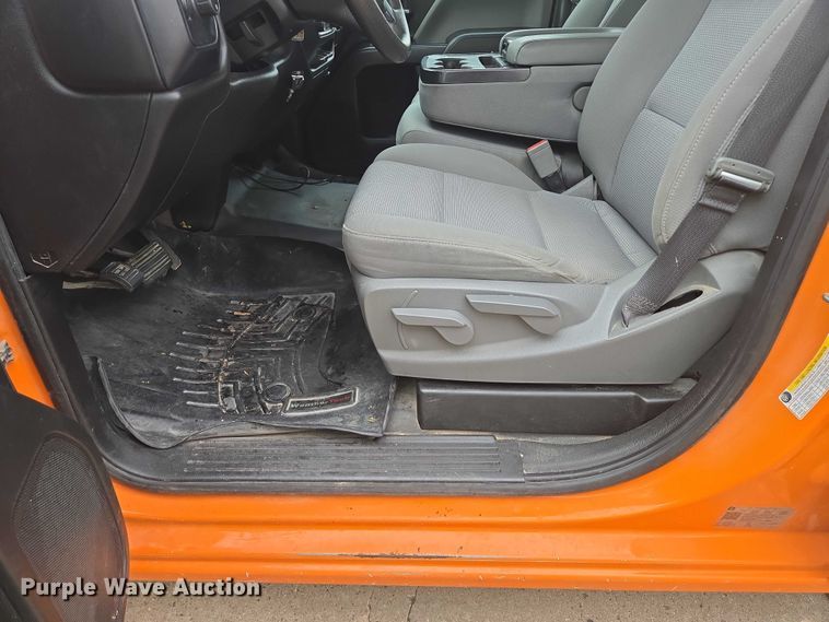 image for item DY1216 2018 GMC Sierra 1500 Double Cab pickup truck