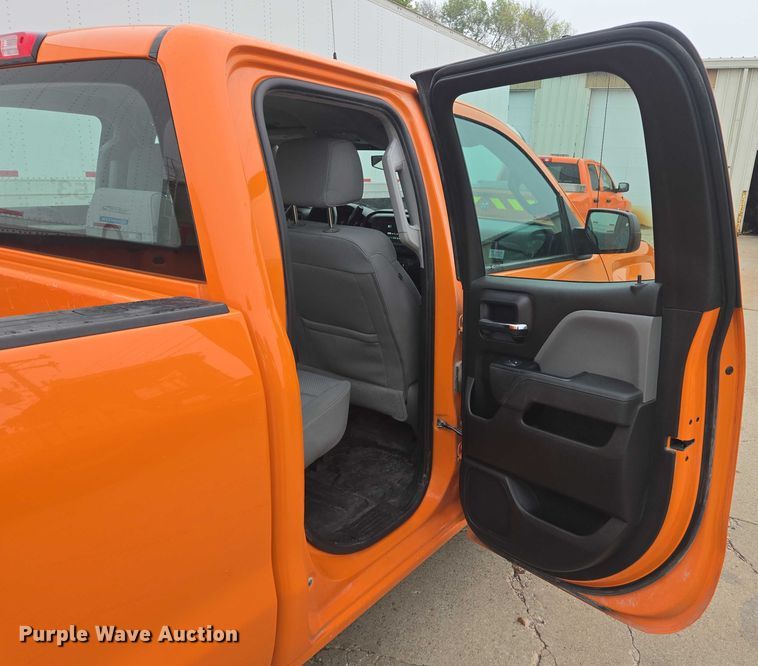 image for item DY1216 2018 GMC Sierra 1500 Double Cab pickup truck