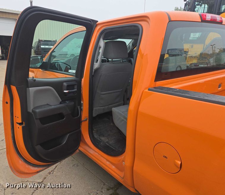 image for item DY1216 2018 GMC Sierra 1500 Double Cab pickup truck