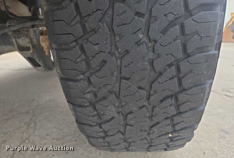 image for item DY1216 2018 GMC Sierra 1500 Double Cab pickup truck