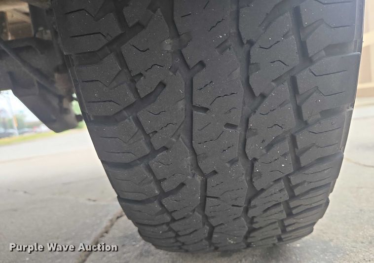 image for item DY1216 2018 GMC Sierra 1500 Double Cab pickup truck