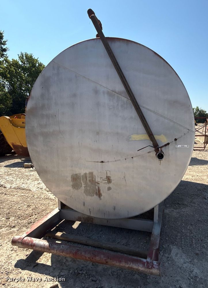 image for item DZ4258 Fuel tank