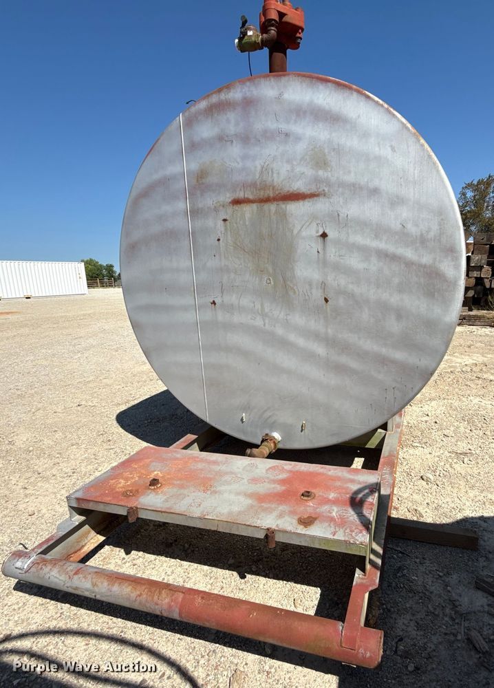 image for item DZ4258 Fuel tank