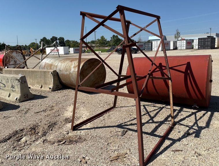 image for item DZ4259 (2) fuel tanks