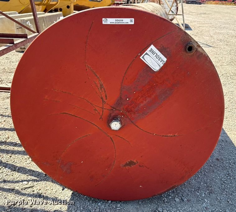 image for item DZ4259 (2) fuel tanks